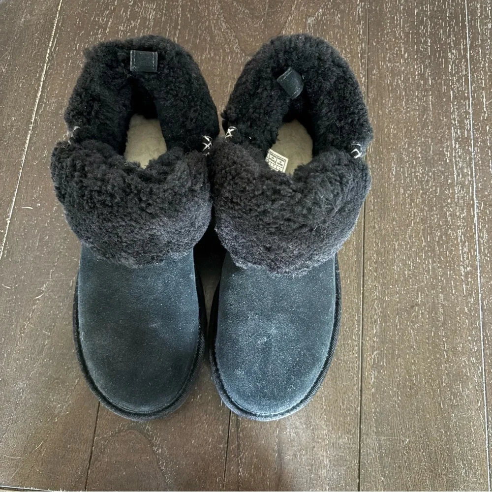 UGG women classic